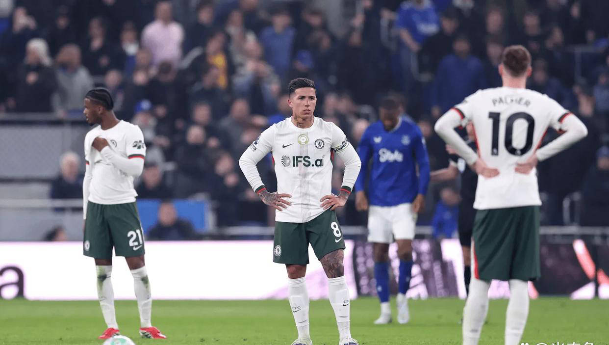 33年来首次遭遇4连败,切尔西面临的核心难题是主帅罗塞尼尔